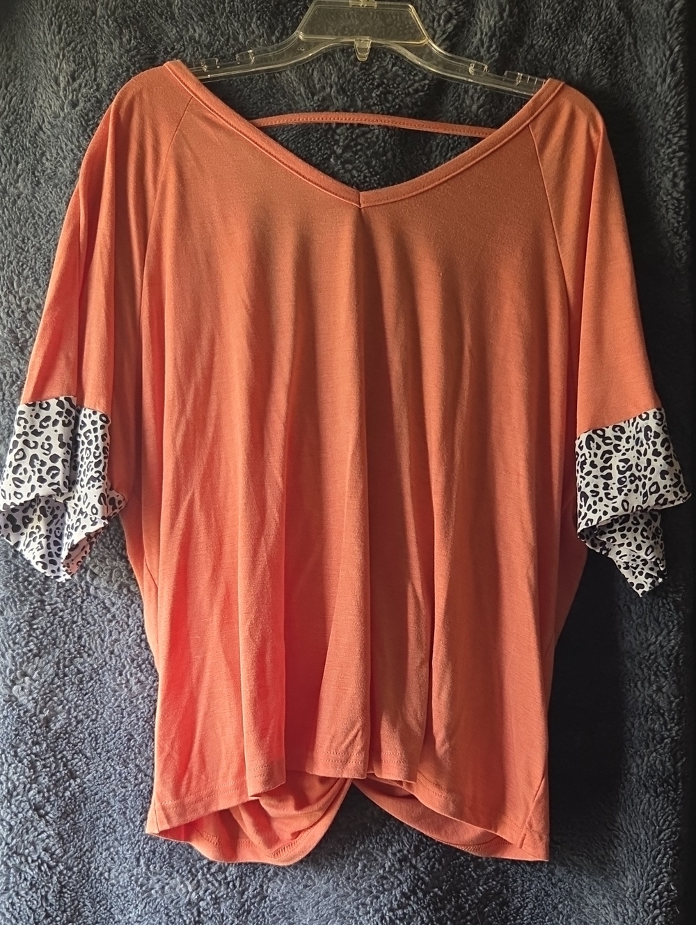 SHEIN Coral Orange V-Neck Tunic with Leopard Sleeve Accent